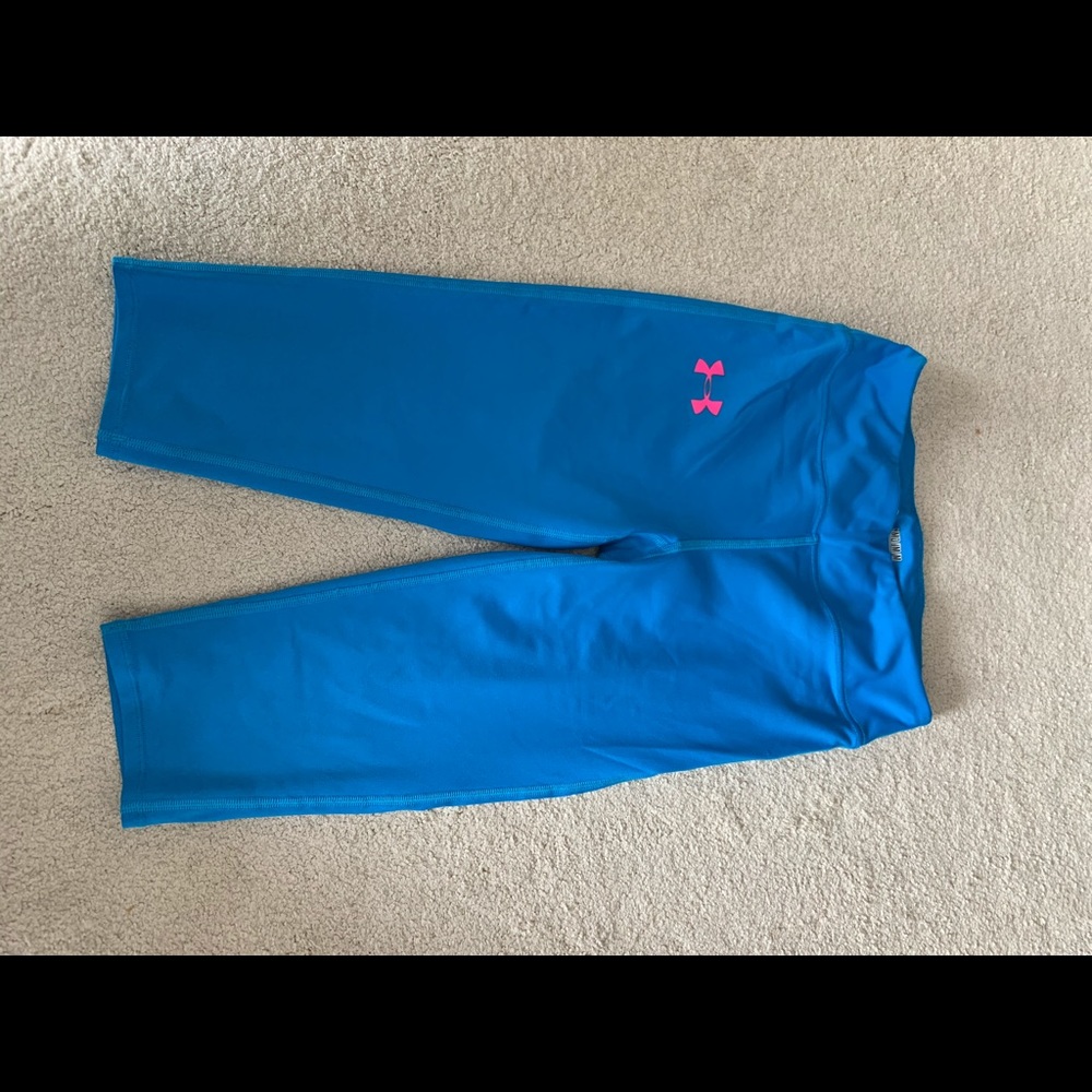 Under Armour Knee length shorts